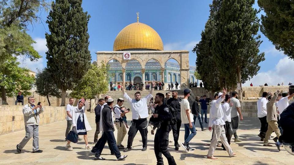 Tens of Israeli settlers invaded the courtyards of Al-Aqsa Mosque via its Al-Maghariba gate under the protection of Israeli occupation forces.