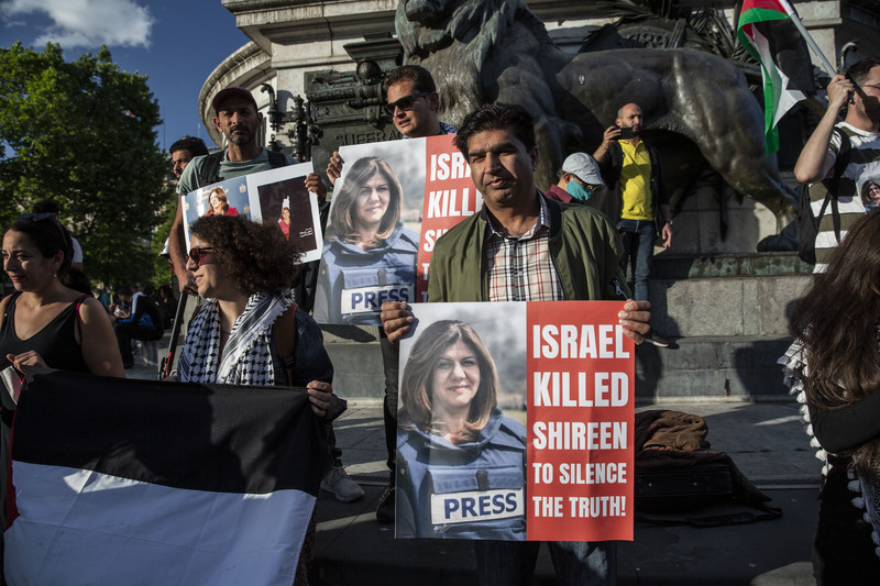 Protesters demonstrate against the killing of Shireen Abu Akleh in Paris on 11 May. (Anne Paq/ ActiveStills)
