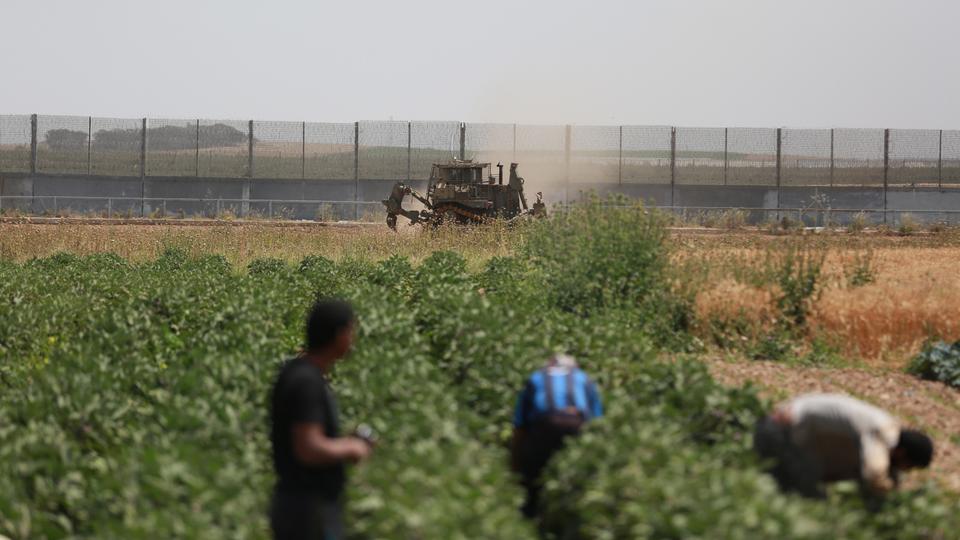 Israeli Forces Attack Palestinian Farmers in Eastern Gaza