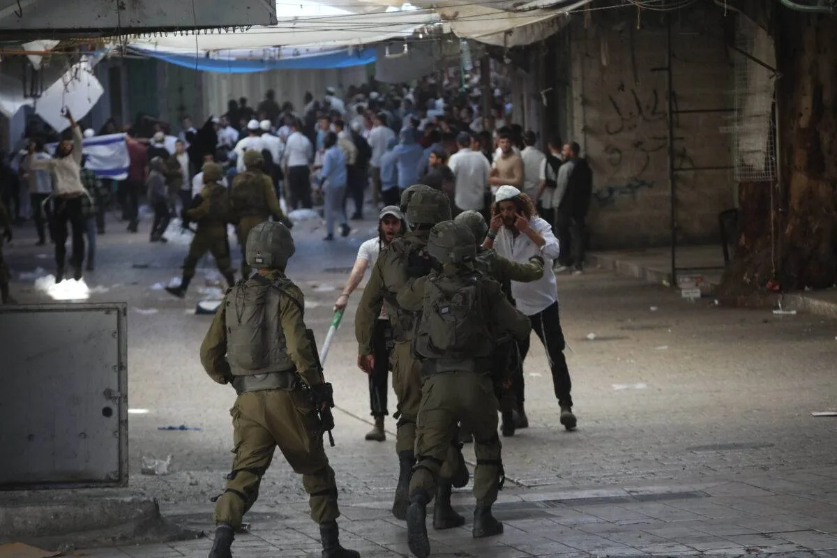 Israeli Occupation Forces Storm Nablus, Injure 57 Palestinian Citizens