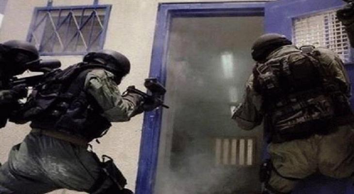 Israeli occupation forces stormed the Majeddo prison and attacked Palestinian prisoners on Saturday morning, January 28.