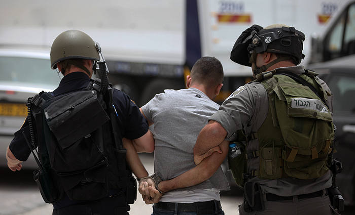 IOF detain 18 Palestinian in West Bank