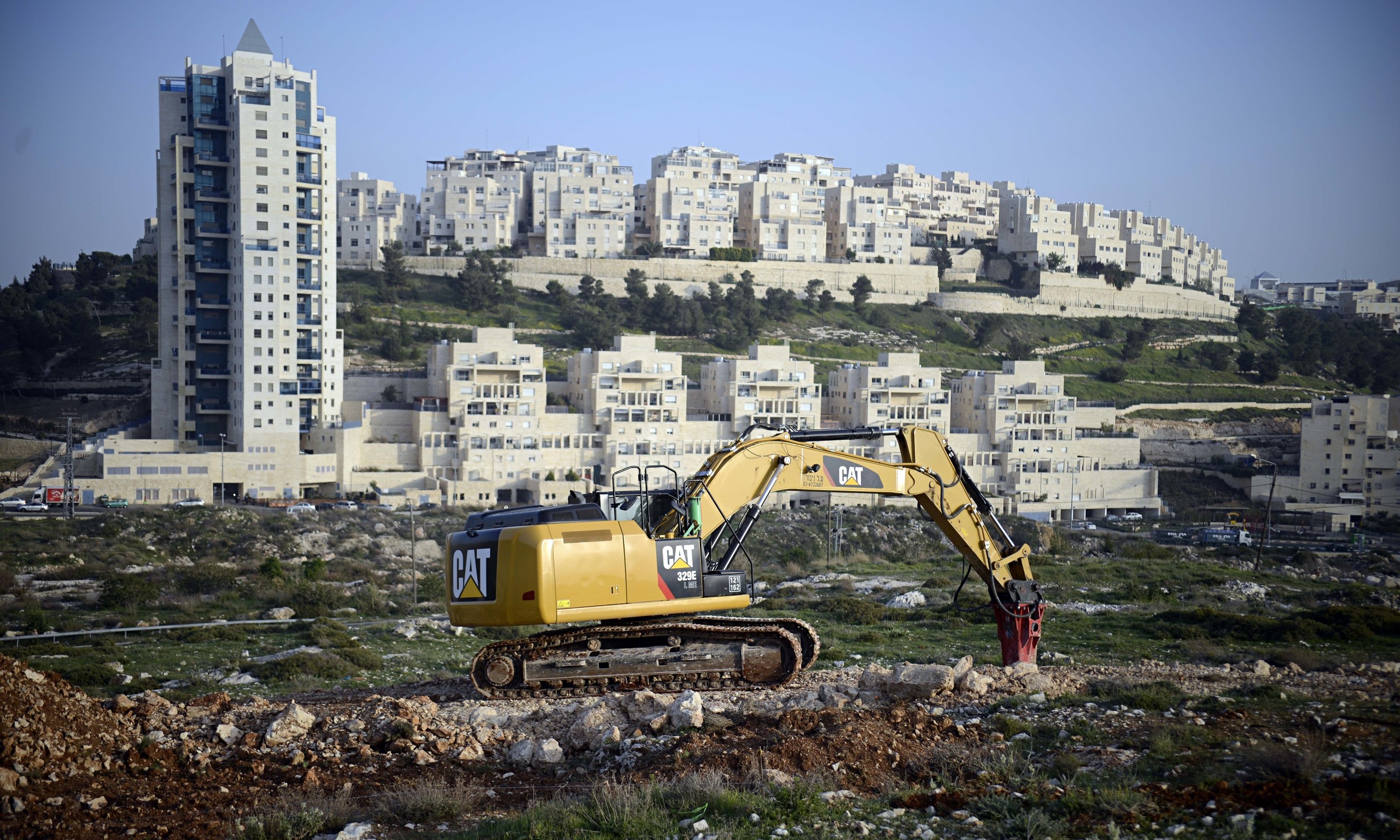 Israeli Occupation to Seize Over 500 Dunums of Palestinian Lands Northeast Jerusalem