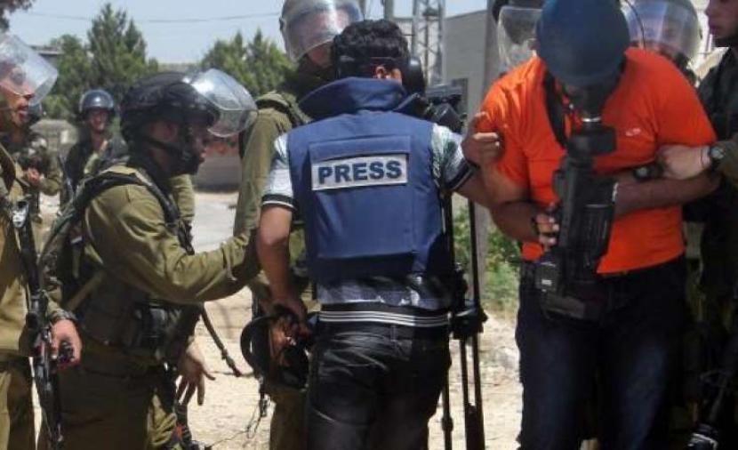 IOF Detain Palestinian Journalist in Jerusalem