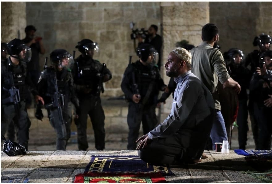 Hamas Condemns Israeli Assault on Palestinian Worshipers in Al-Aqsa Mosque