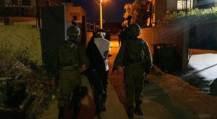 Israeli occupation forces carried out a large-scale detention campaign, kidnapping 26 Palestinians in the occupied West Bank and Jerusalem.
