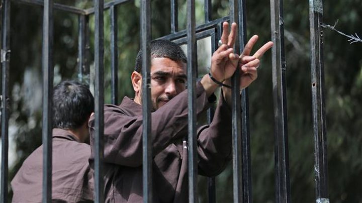 The Supreme National Emergency Committee of the National Captive Movement said that Palestinian prisoners will partake in a one-day hunger strike