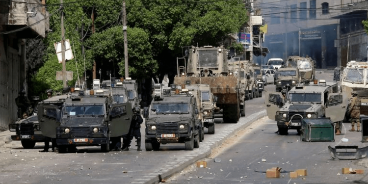 Israeli Forces Kill Palestinian Youth in Nablus Raid