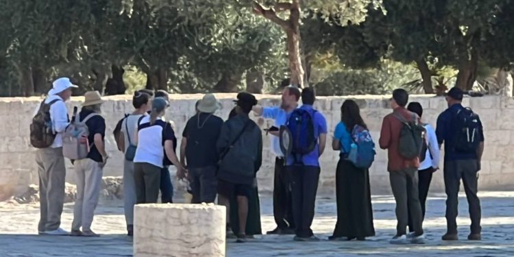 Dozens of Israeli Settlers Invade Al-Aqsa Mosque