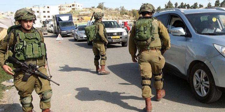 IOF Set UP Military Checkpoint, Kidnap Palestinian Citizens North Occupied Jericho