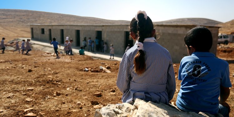 The Israeli forces demolished a Palestinian school in the village of Kafr Malik, east of Ramallah in the occupied West Bank, on Thursday morning, local sources reported.