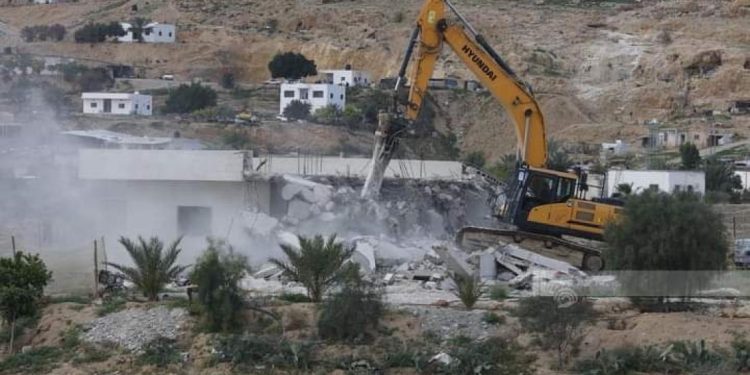 Israeli Forces Demolish Palestinian Commercial Facility West of Salfit