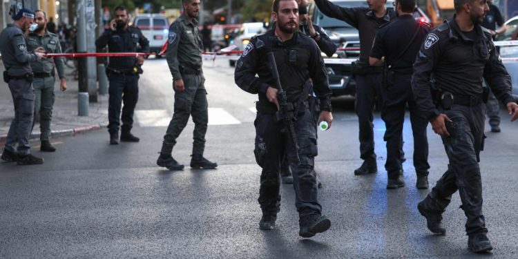 Israeli Forces Storm Umm Safa Village, Impede Palestinians' Movement