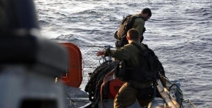 Israeli Naval Forces Arrest 2 Fishermen off Gaza Shore