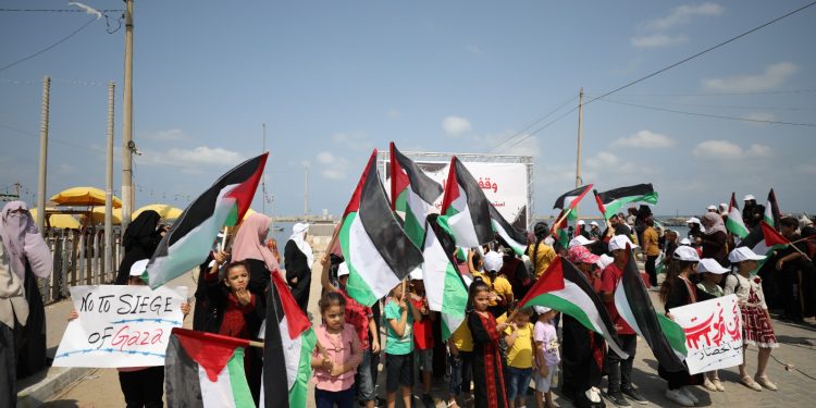 Pictures: Children in Gaza Protest Against Continued Israeli Blockade