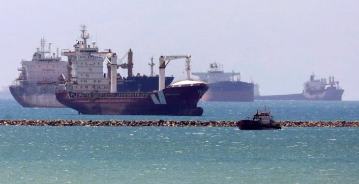 Tugboat Sinks After Collision with Tanker in Suez Canal, Crew Member Missing