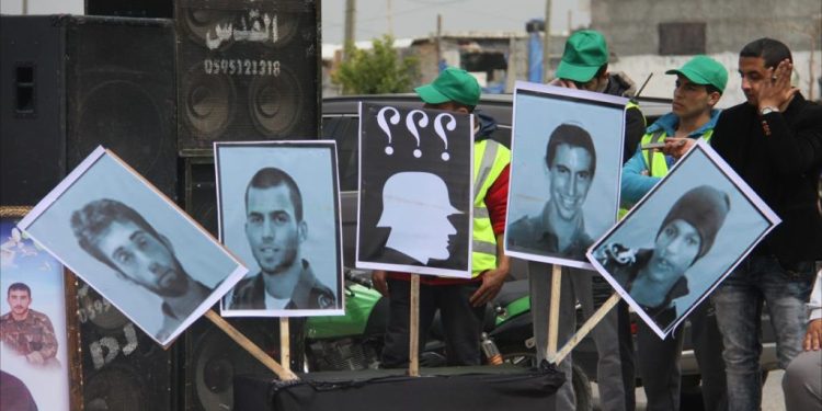 Calls for Exchange Deal: Hundreds of Lives for Four