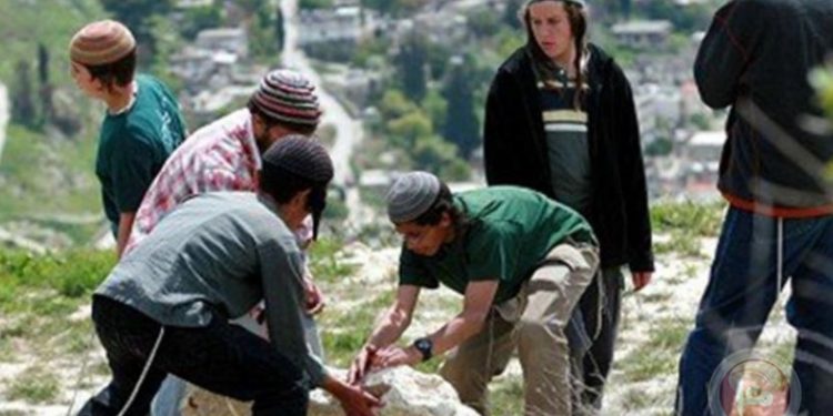Israeli Settlers Storm Palestinian Archaeological Site in Occupied Jericho