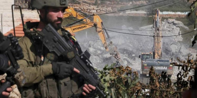 Israeli Forces Notifies 50 Palestinians to Demolish Agricultural Facilities in Nablus