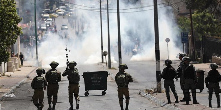 Israeli Forces Invade Jericho, Attack Palestinians
