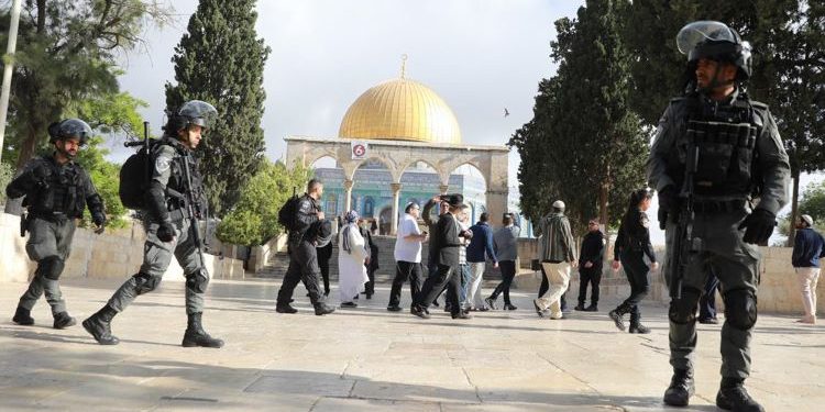Dozens of Israeli Settlers Invade Courtyards of Al-Aqsa Mosque