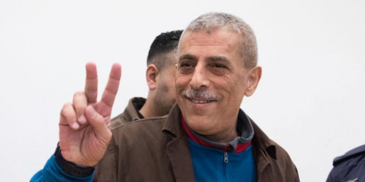 Israeli Occupation Refuses Early Release of Palestinian Prisoner Walid Abu Daqqa