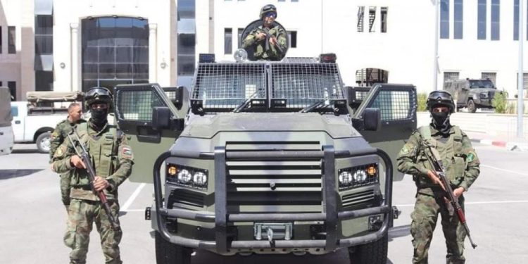 Israeli Radio Reveals PA’s Weapon Supply Amid Conditions