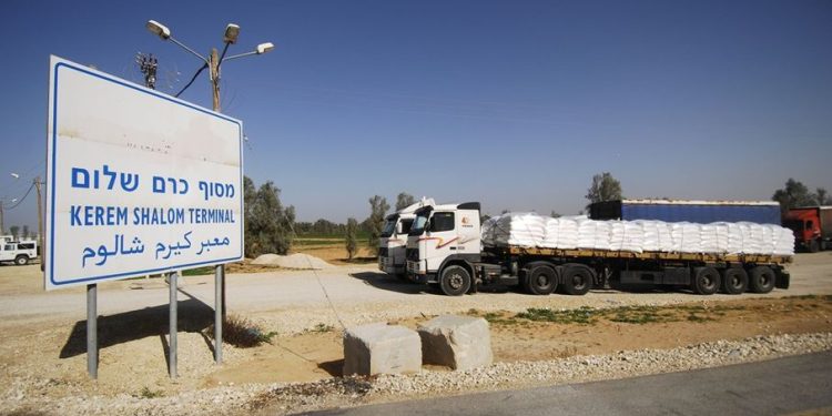 Israeli Closure of Gaza Crossing Inflicts Economic Losses, Raises Unemployment