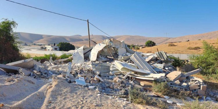Israeli Forces Demolish Palestinian Home in Nablus