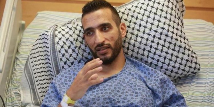 Kayed Al-Fasfos, a 34-year-old Palestinian resident of the town of Dura, located to the south of Hebron, finds himself teetering on the brink of a life-threatening health crisis as he enters the 59th day of his hunger strike in Israeli jails.