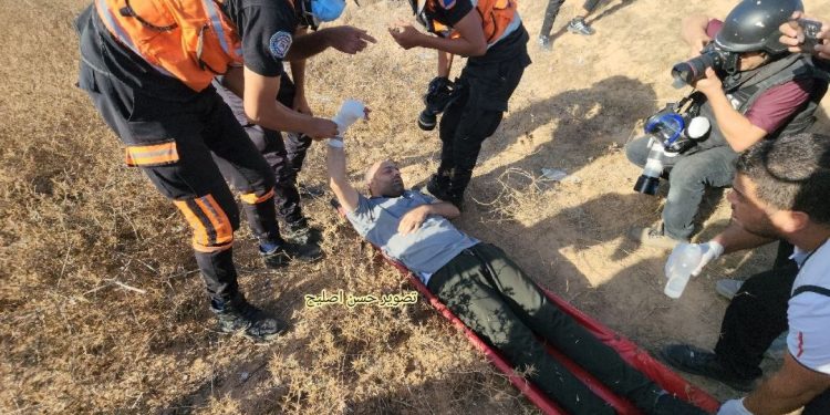 Israeli Forces Injure 9 Palestinians During Gaza Fence Protests