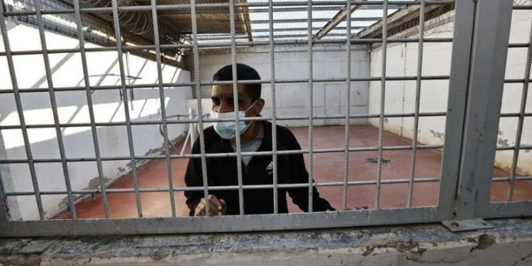 After Ben Gvir’s disputable decision of limiting Palestinian prisoners’ family visits, Israeli prison service decided Sunday morning to move 120 high-sentence prisoners to collective isolation.