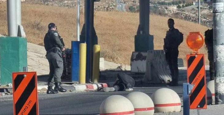 Israeli Forces Shoot Palestinian Youth Allegedly Attempting a Stabbing Near Jerusalem