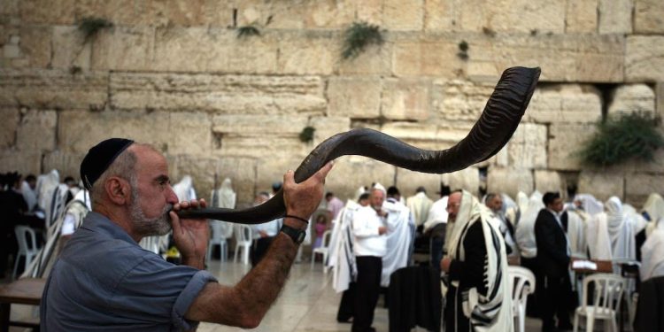 Blowing Trumpet in Al-Aqsa: Perilous Step Towards Full Judaization
