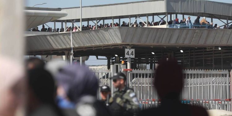 App Facilitates Palestinians’ Life at Checkpoints