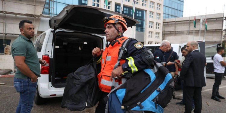 Palestinian Civil Defense Team Fly to Libya in Rescue Mission