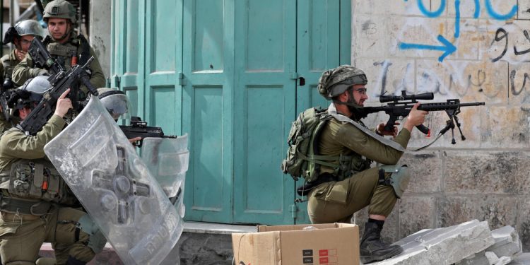 Israeli occupation forces on Saturday shot dead Palestinian young man near the village of al-Lubban al-Gharbi, located to the west of Ramallah in the central occupied West Bank.