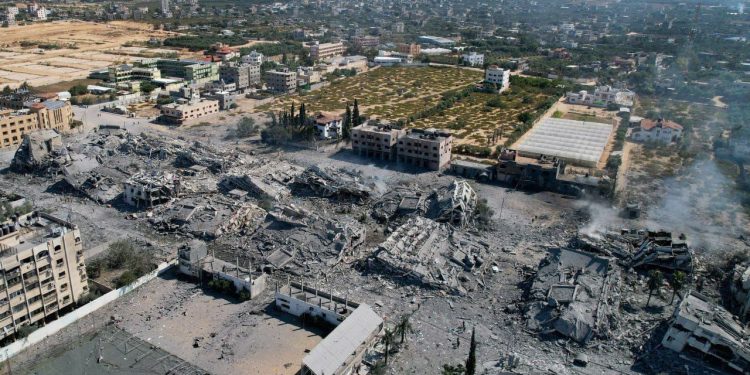 Israeli air strikes flatten 24 towers in Gaza Strip
