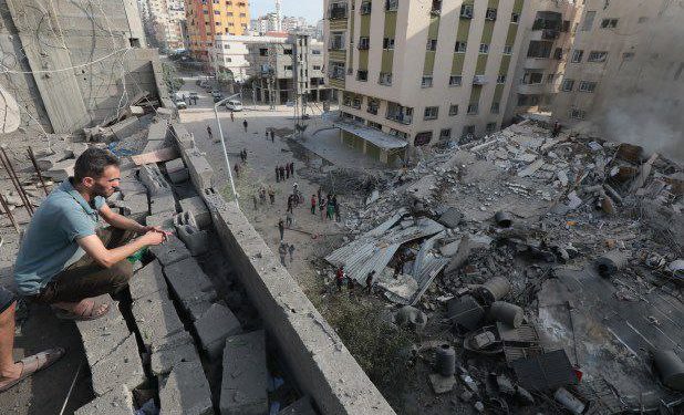 Medics Recover Corps After Deadly Airstrikes in Jabalia