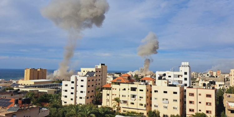 Israeli Airstrikes Inflict Widespread Destruction in Gaza