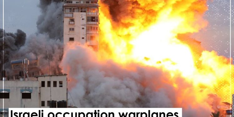 Israeli Occupation Warplanes Bomb Palestinian Homes in Gaza Strip