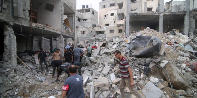 Israeli Aggression Escalates with Hundreds of Consecutive Airstrikes on Gaza