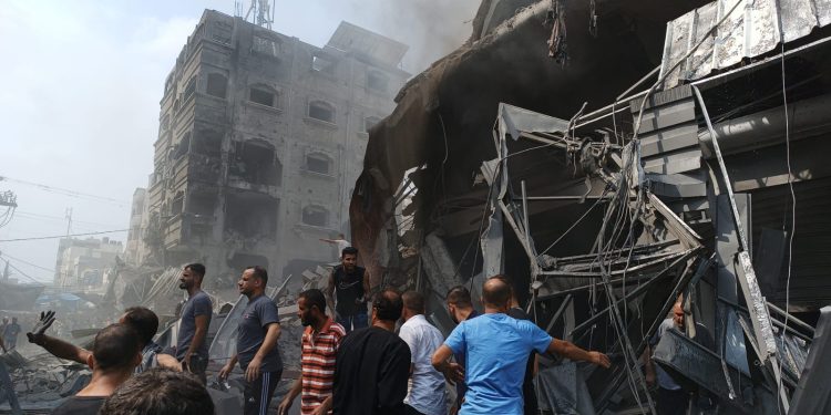 Israeli Warplanes Hit Gaza Camp, Killing Over 50 Palestinians