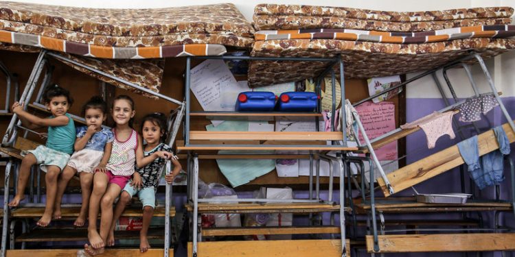 Refugees Pick Up Pieces After Ein Al-Hilweh Fighting