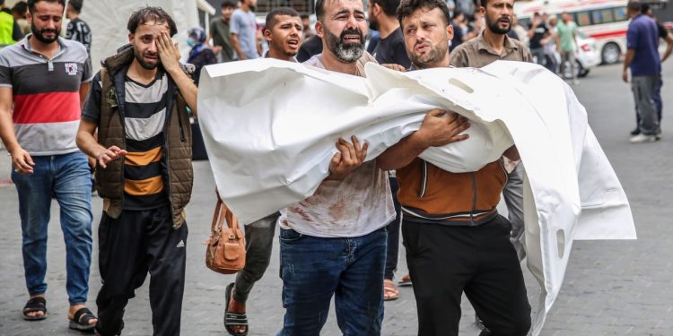Pictures Capturing Arrival of Gaza Aggression Victims at Hospitals