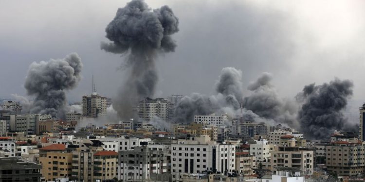 Israeli Airstrikes Kill Six Palestinians in Gaza