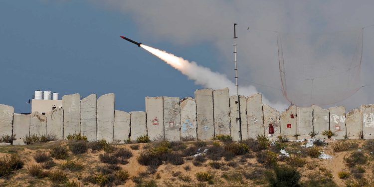 In retaliation to Israeli Crimes against Palestinians & Aqsa Mosque, Palestinian Resistance Attacks Israeli Military Posts