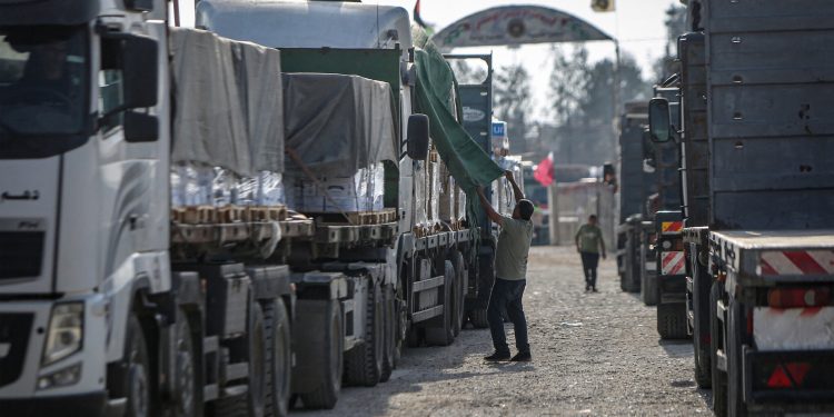UN: Food Supplies in Gaza Will Last for Few Days Only