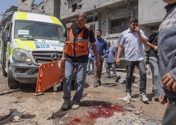 HRW: ‘Israel’ Attacks 8 Humanitarian Groups Despite Knowing their Locations