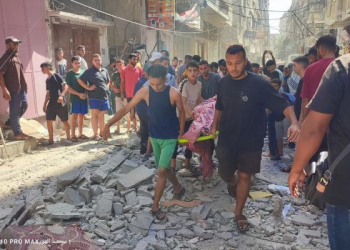 Israeli Airstrikes Kill 7 Palestinians in UN School in Gaza